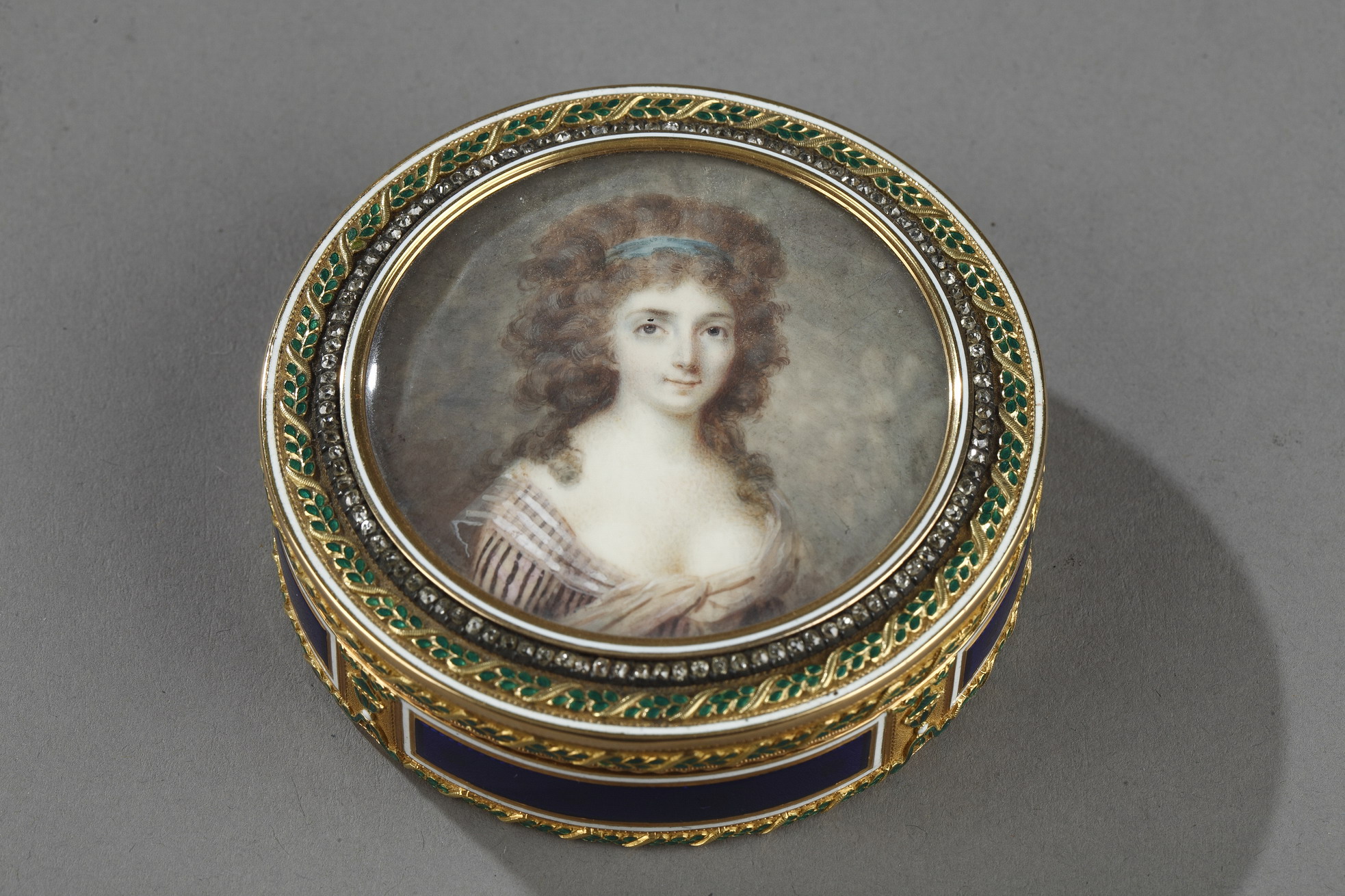 Gold and enamel bonbonniere by Frères Souchay, 18th century